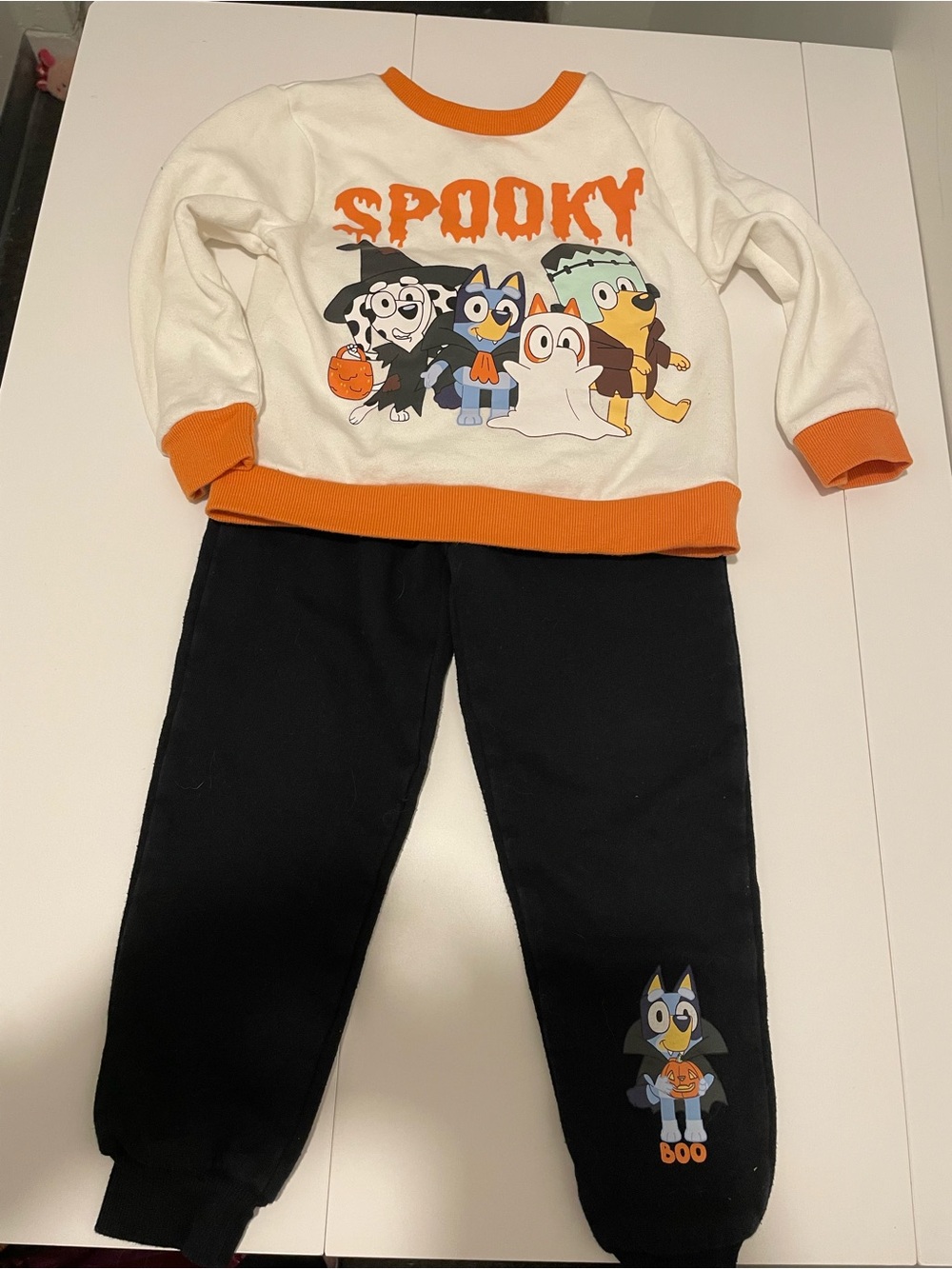 Bluey Brand Toddler Size 4T Spooky Halloween Outfit Sweatshirt & Pants Set